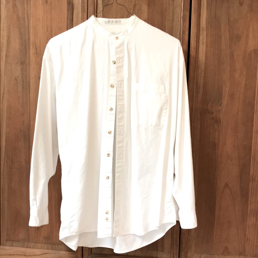 100% cotton men’s collarless shirt. Perry Ellis.